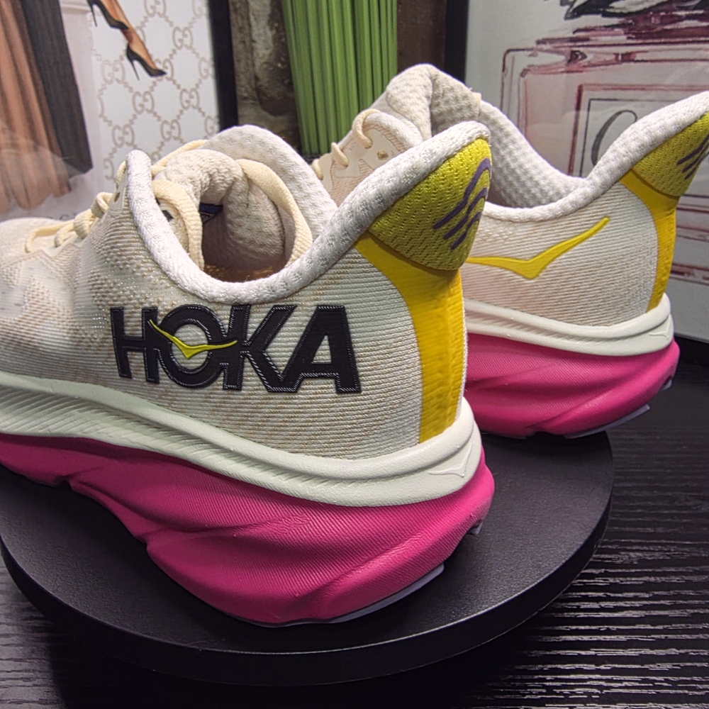 Hoka Women's Clifton 9 Running Shoes - Picture 3 of 6